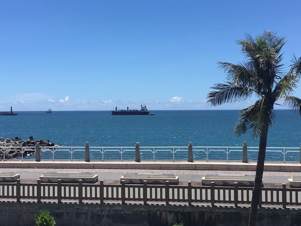 花蓮包棟-聽海說故事海景民宿-東大門夜市旁 Hualien Extérieur photo